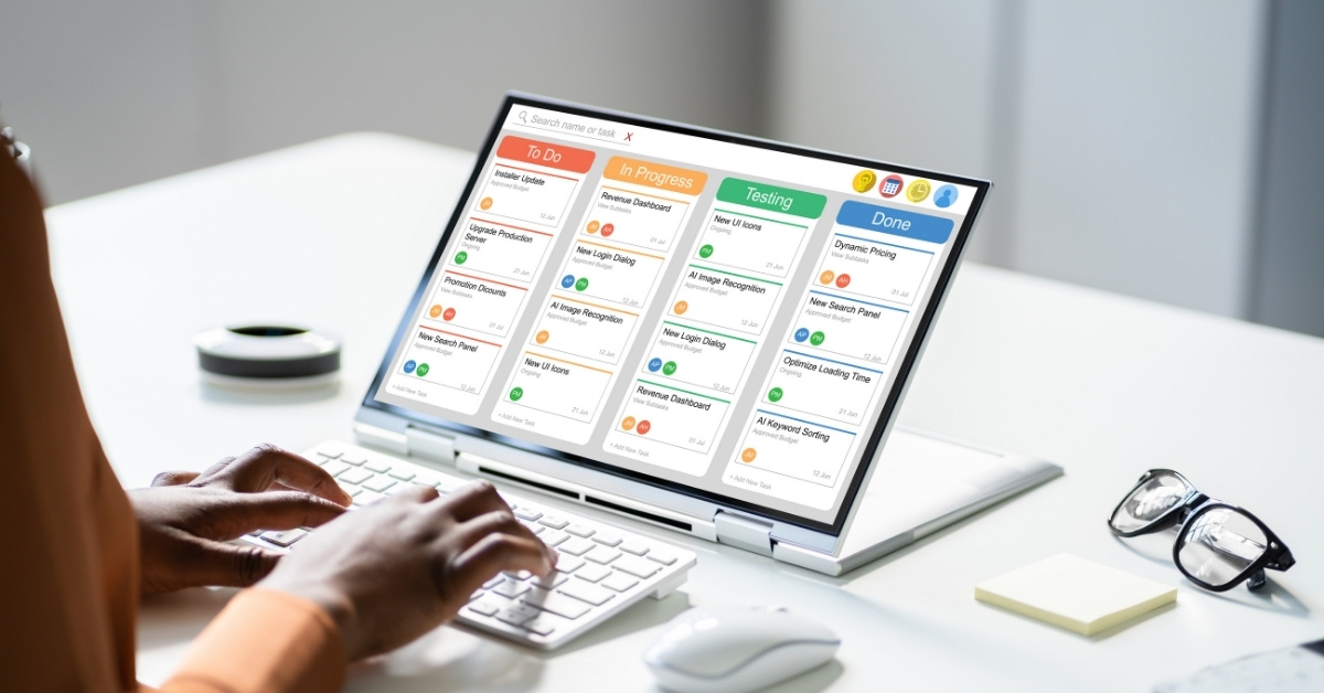 develop task management software
